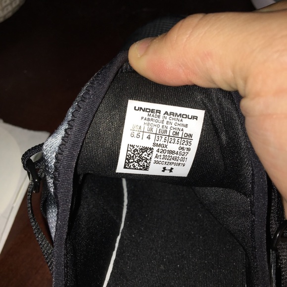 Size 6 1/2 - Picture 4 of 4